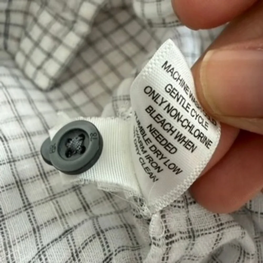 Banana Republic Button Down Shirt Men XL White Grey Windowpane Plaid Long Sleeve